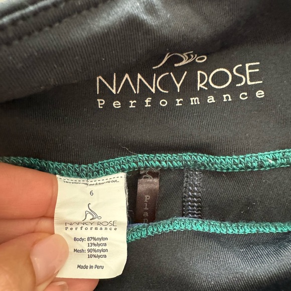 Nancy Rose Capri work out pants size 6 - Picture 2 of 6